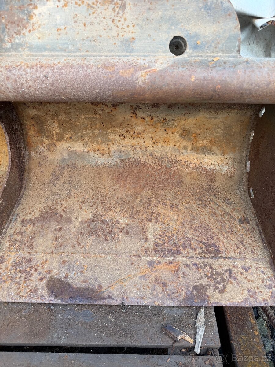 Hydraulická naklápěcí svahová JCB+45cm lžice - 5