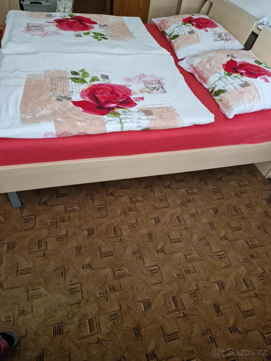 Manželská postel s komodami - 5