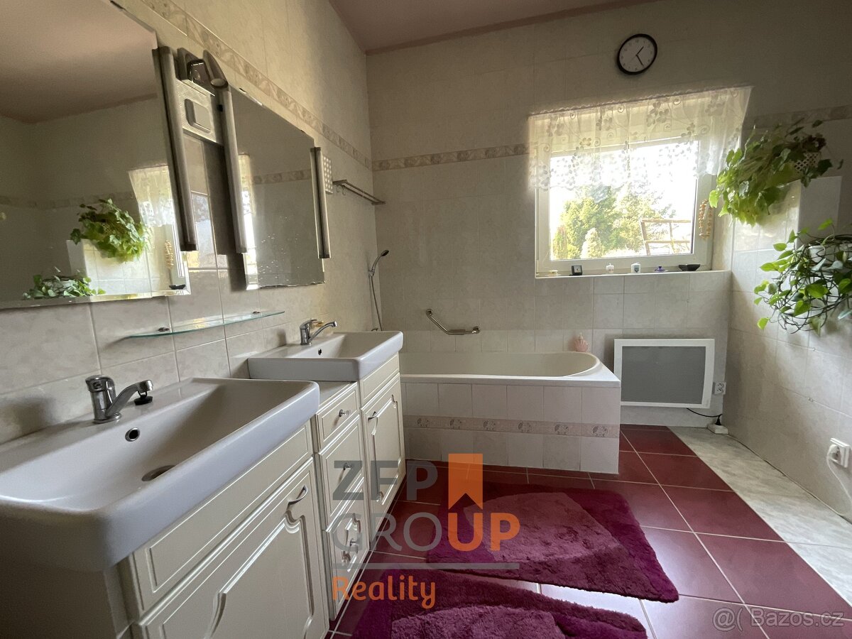 Prodej rodinné domu o rozloze 256 m². ulice Okružní, Šenov - 5