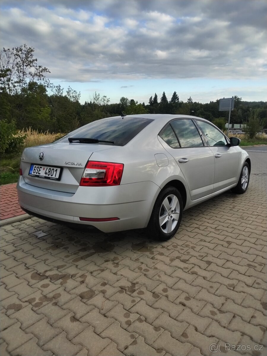 Škoda Octavia III 2019 koupeno ČR BENZÍN - 5