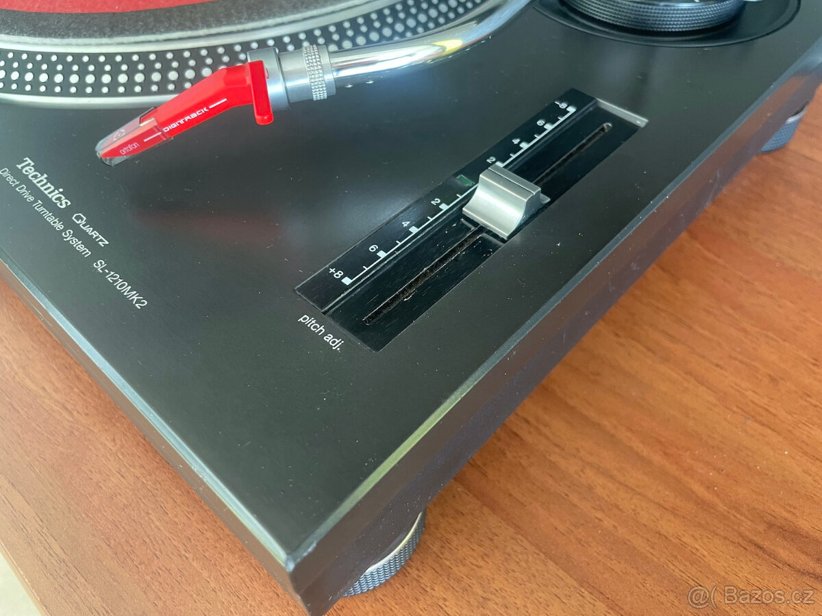 Technics SL 1200 - 5