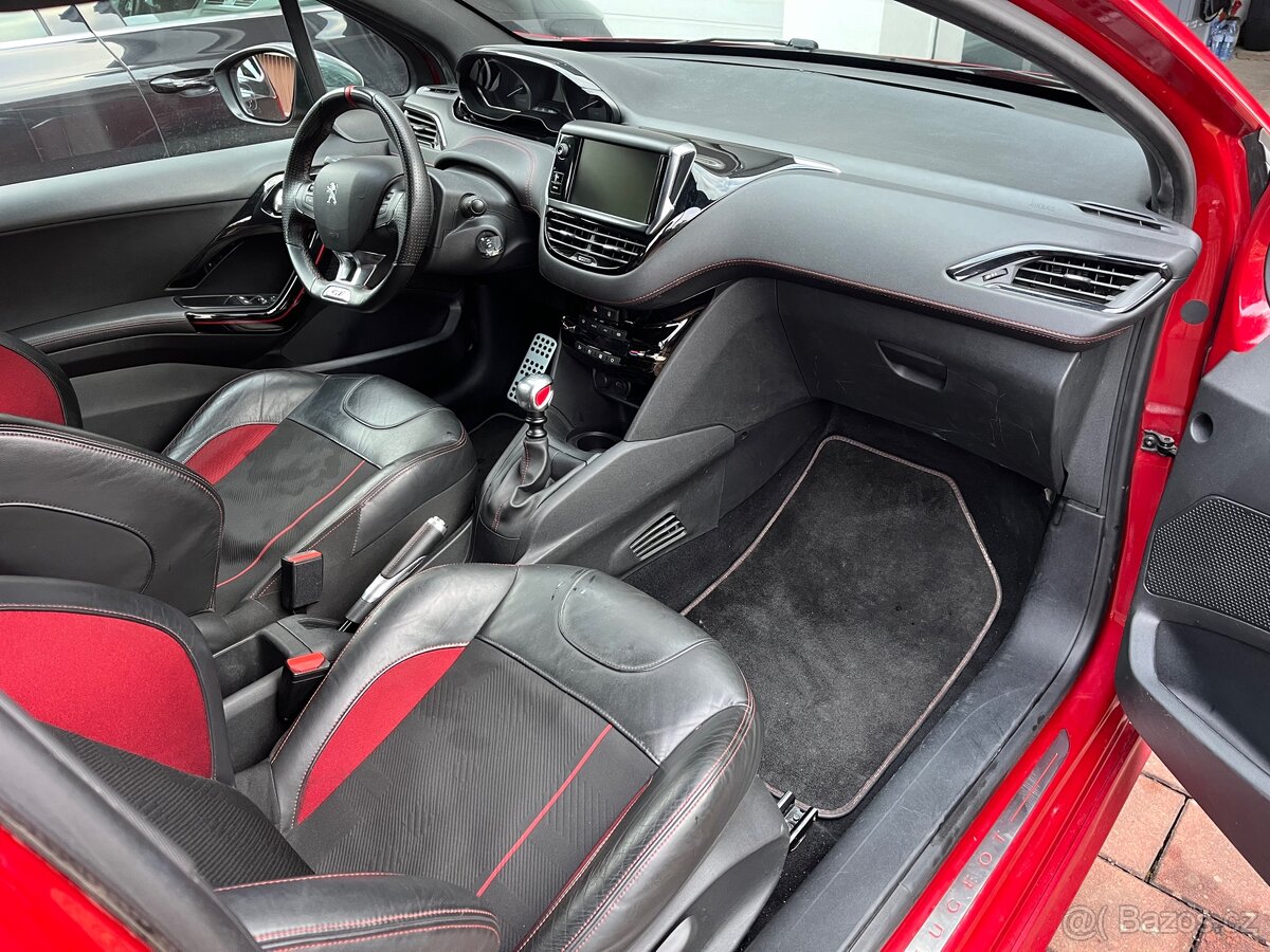 Peugeot 208 GTi - 5