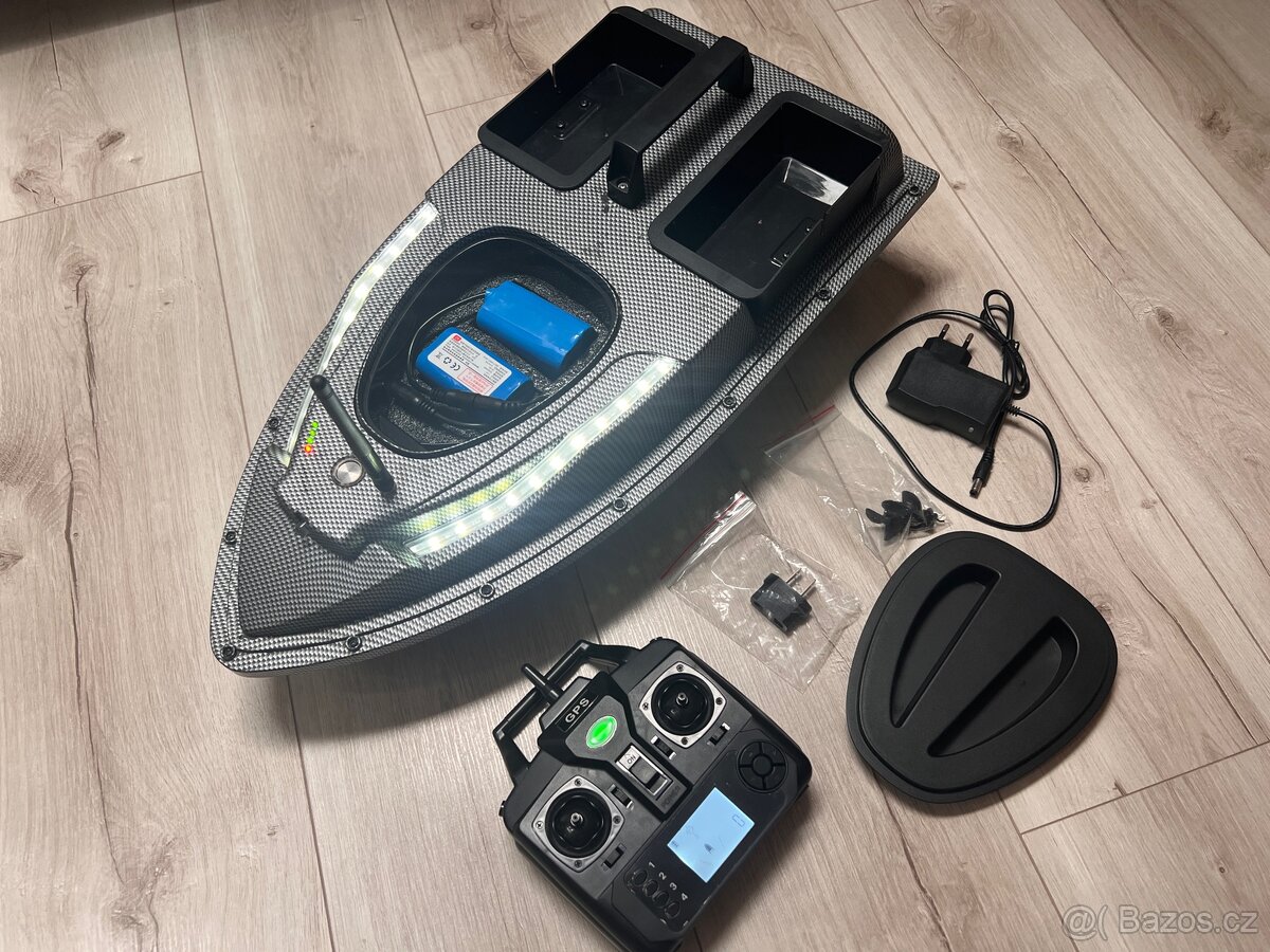 Zavážecí loďka na ryby s GPS (Málo používaná) - 5