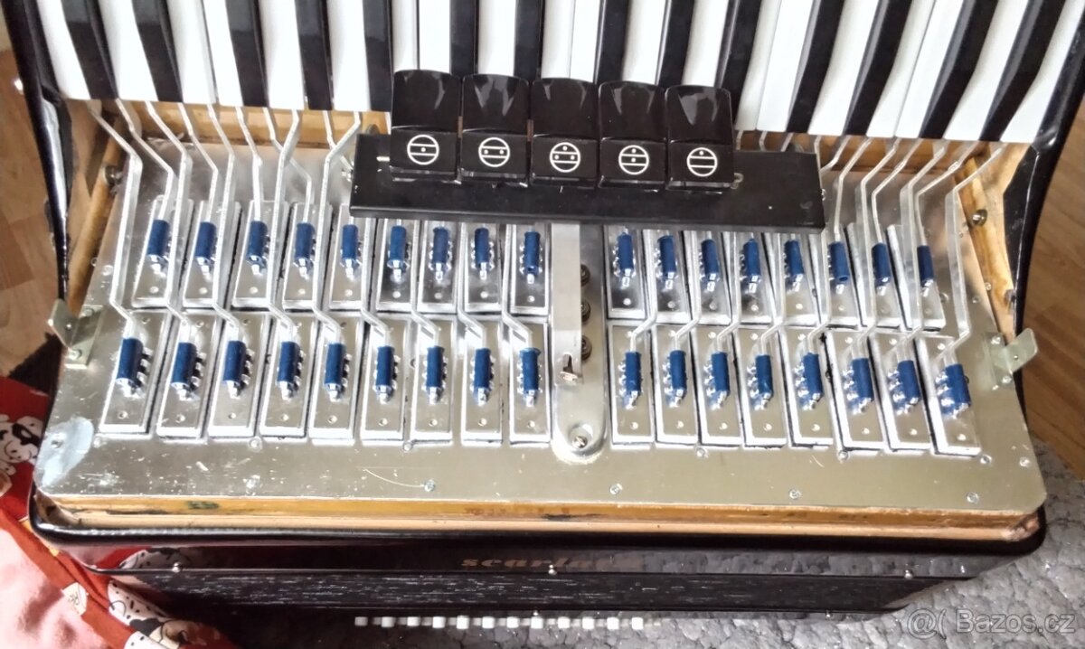 Prodám Italský AKORDEON SCARLATTI 72 BASŮ 3 hlas - 5