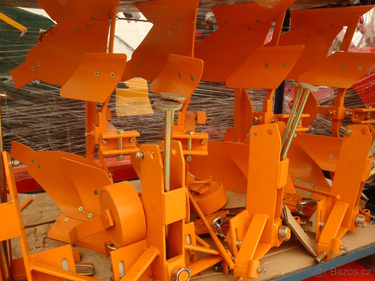 Obracecí pluh za traktor, PLUH - 5