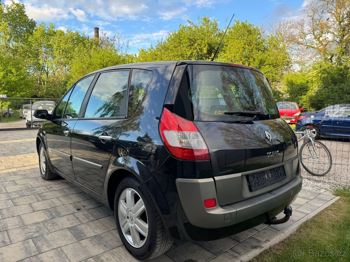 Renault Scénic 2.0 - 5