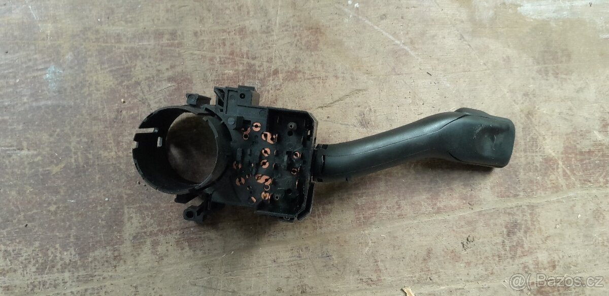 Prodám vypínač blinkru 8L0 953 513 G - 5