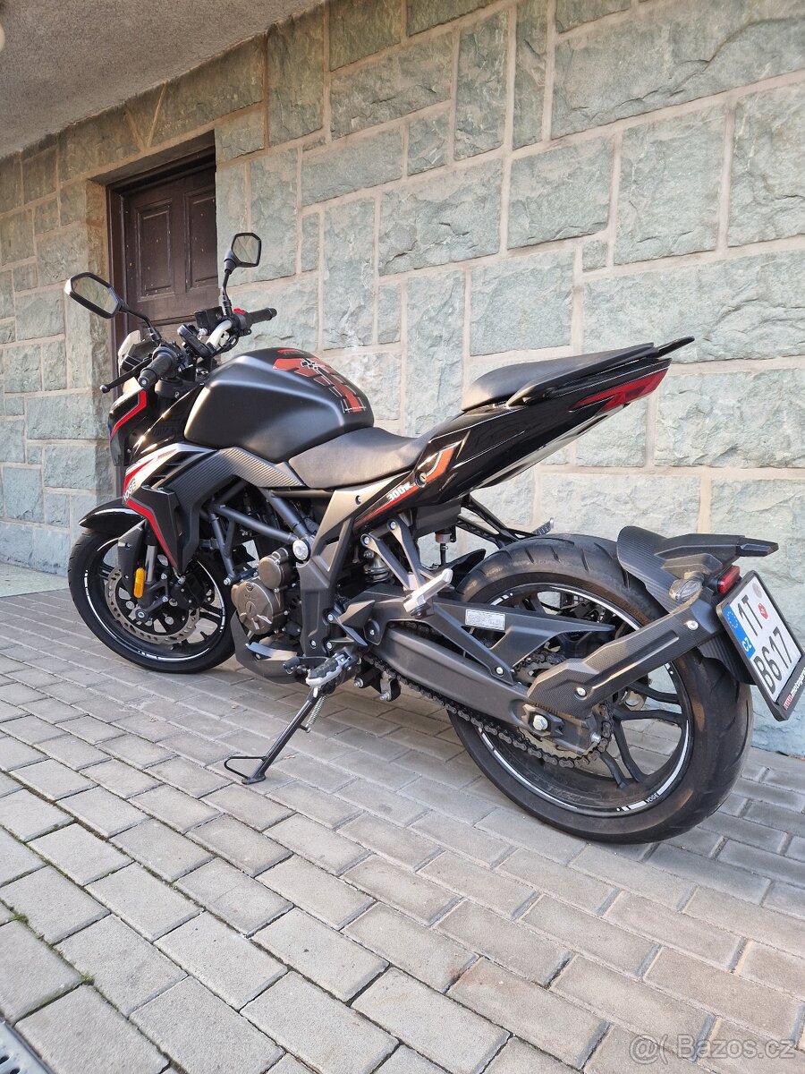 Voge 300 R - 5