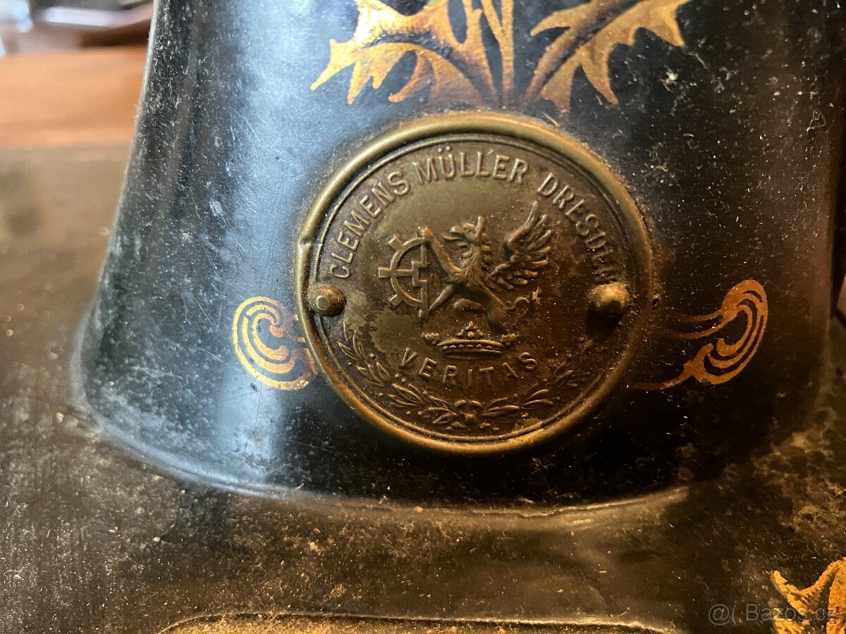 VERITAS ROYAL - starožitný šicí stroj - 5