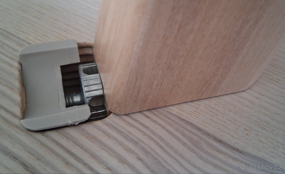 Jidelní stůl LISABO - 5