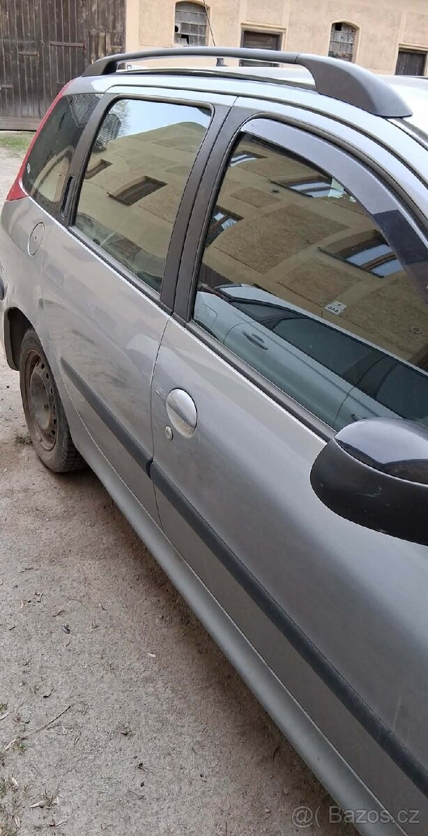 Peugeot combi 206 - 5