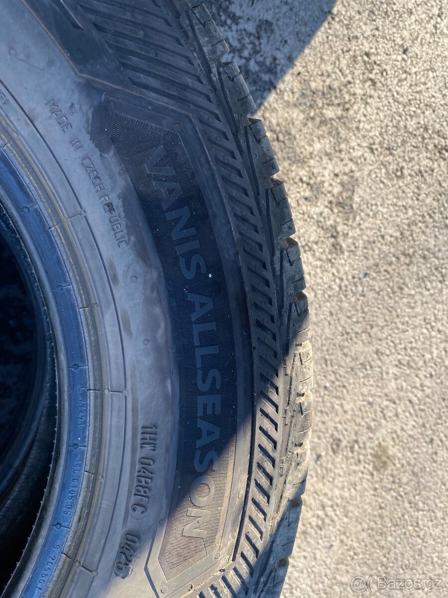 235/65/16C celoroční Barum - 5