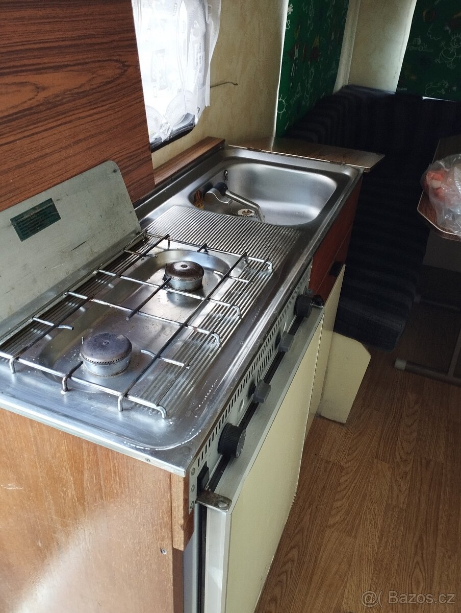 Karavan na pevné stání - 5