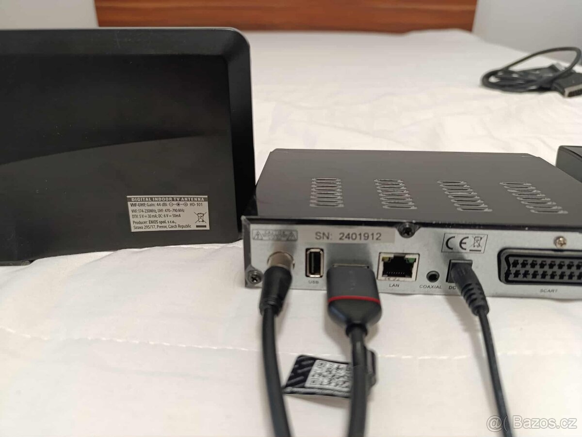 LG 3D televize 42 palců + settop box + anténa + držák na zeď - 5