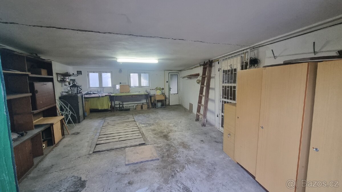 Pronájem garáže - 5