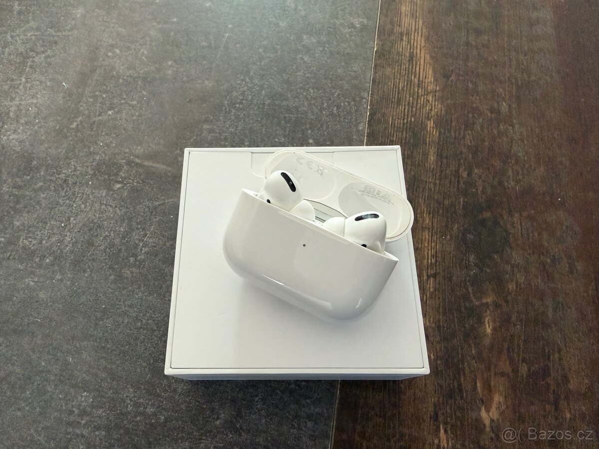 Apple AirPods Pro - 5
