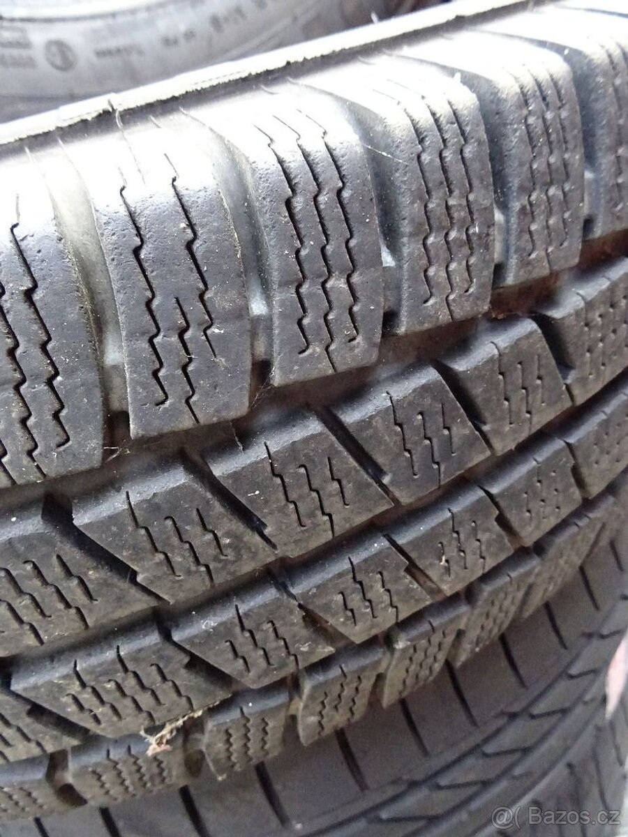 Zimní pneumatiky Uniroyal, 195/70/15 C, 2 ks, 9 mm - 5