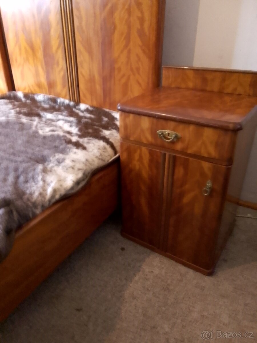 STAROŽITNÁ LOŽNICE Z ROKU 1920 - 5