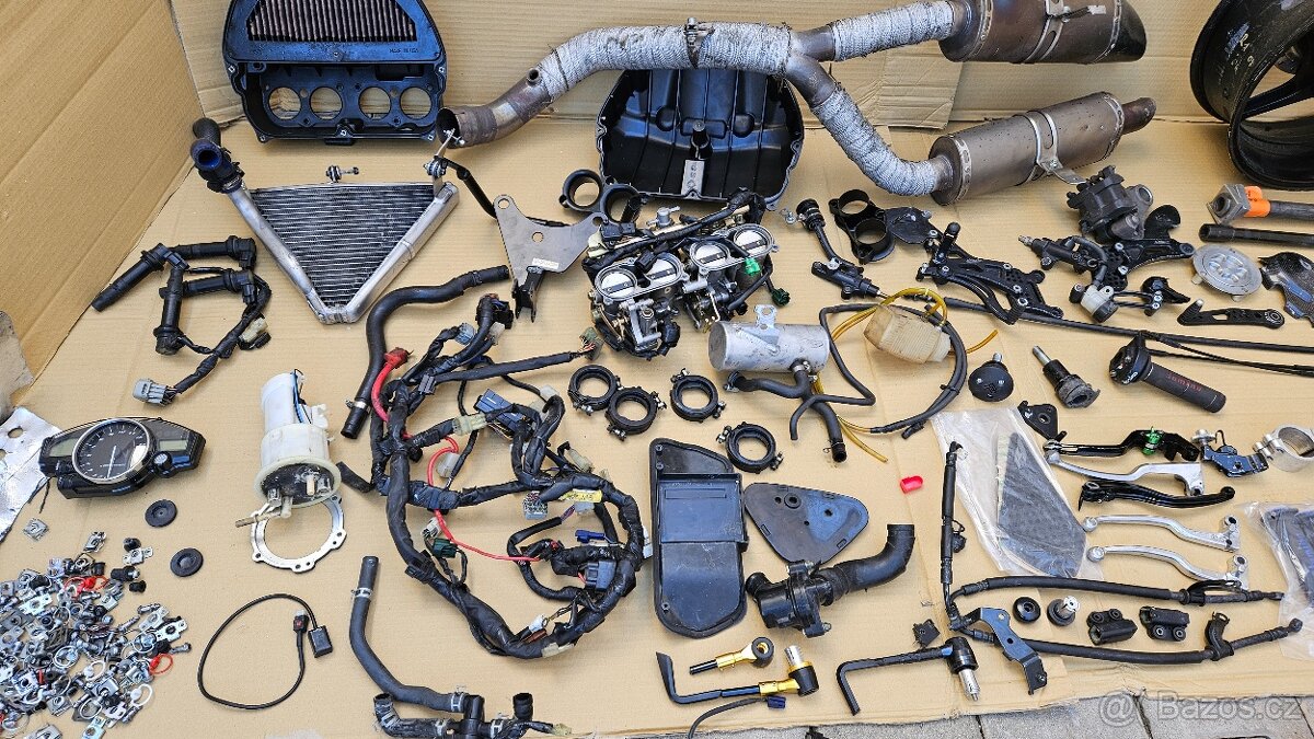 Náhradní díly Yamahu R1 04-06 - 5