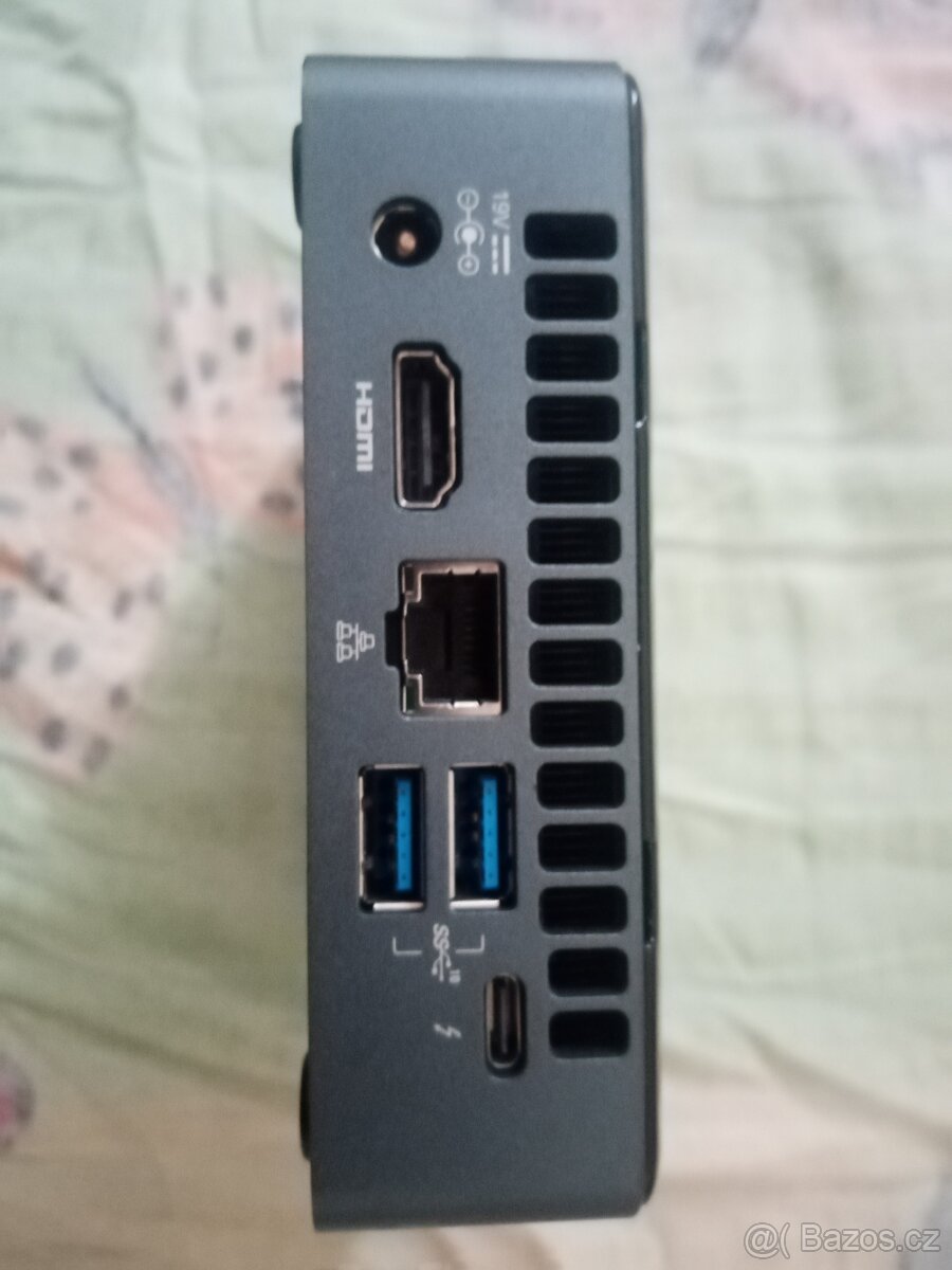 Mini PC Intel BOXNUC8i5BEK2 - 5