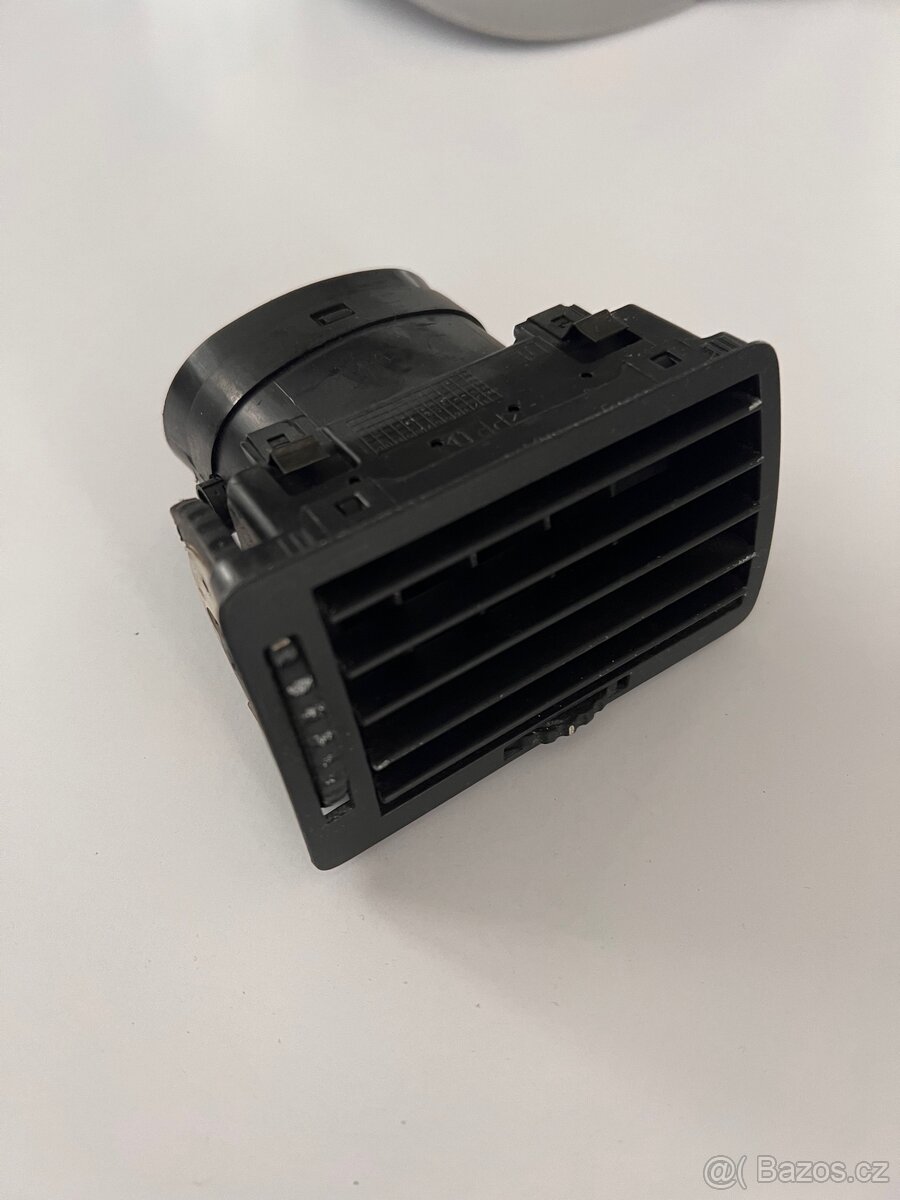 Výdechy topení Škoda Octavia 1 - 5