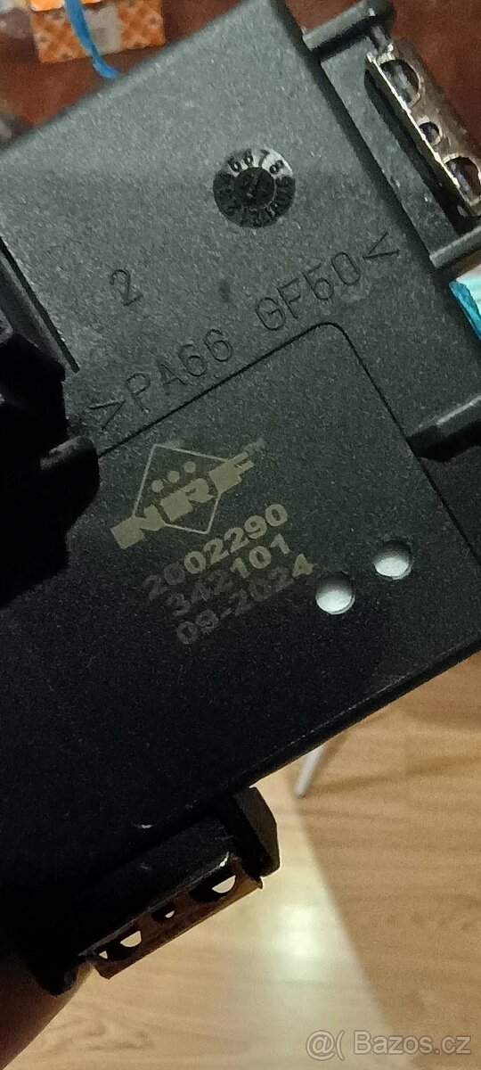 Prodám odpor vnitřního ventilátoru NRF 342101 Mercedes Benz - 5