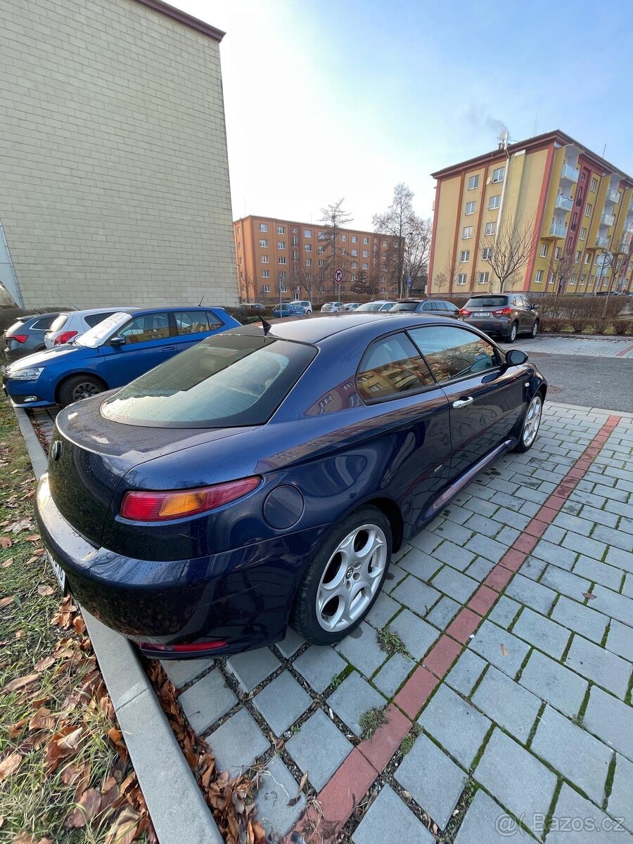 Alfa Romeo GT (937) 2.0 JTS, 122 kW – 2004 - 5