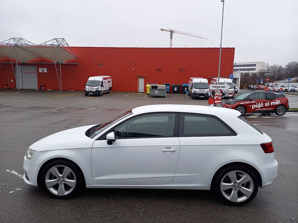 Audi A3, 1,6Tdi digiklima+navi+alu.kola - 5