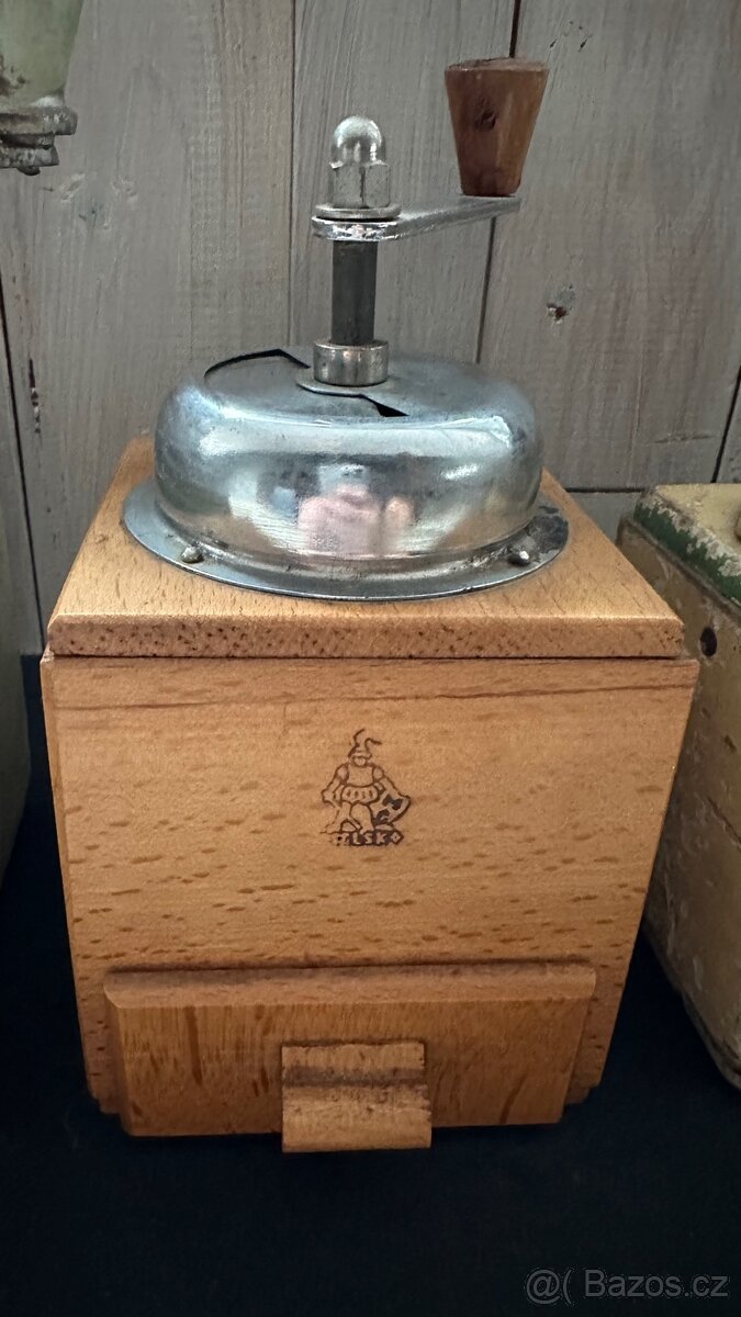 Starodávné mlýnky na kávu k dekoraci - 5