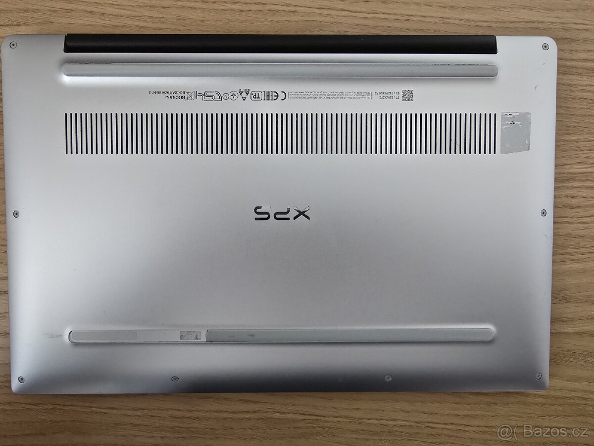 Notebooku Dell XPS 7390 4K - 5