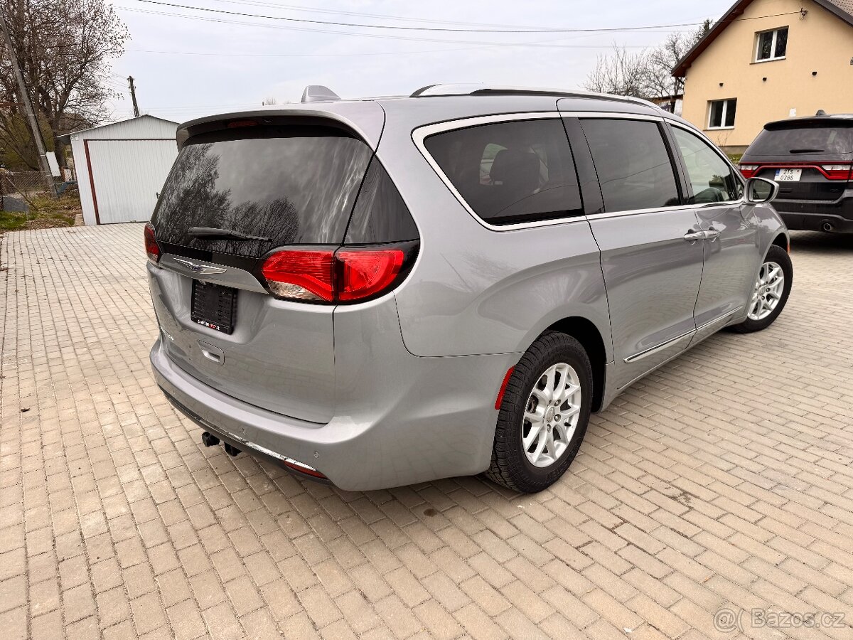 Chrysler Pacifica 3.6 V6 2020 TOP - 5