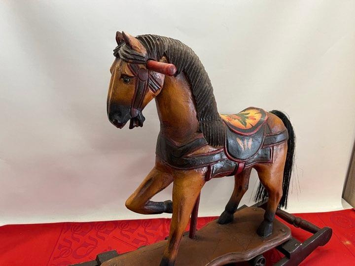 Starý, dřevěný houpací kůň - 5