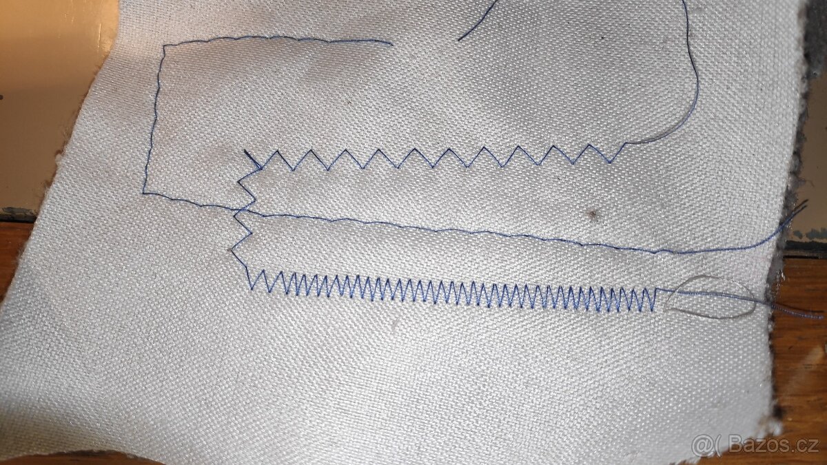 Šicí stroj na rovné šití a entl - 5