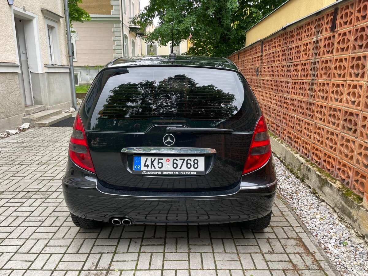 MERCEDES-BENZ A 2.0 turbo 142KW - 5