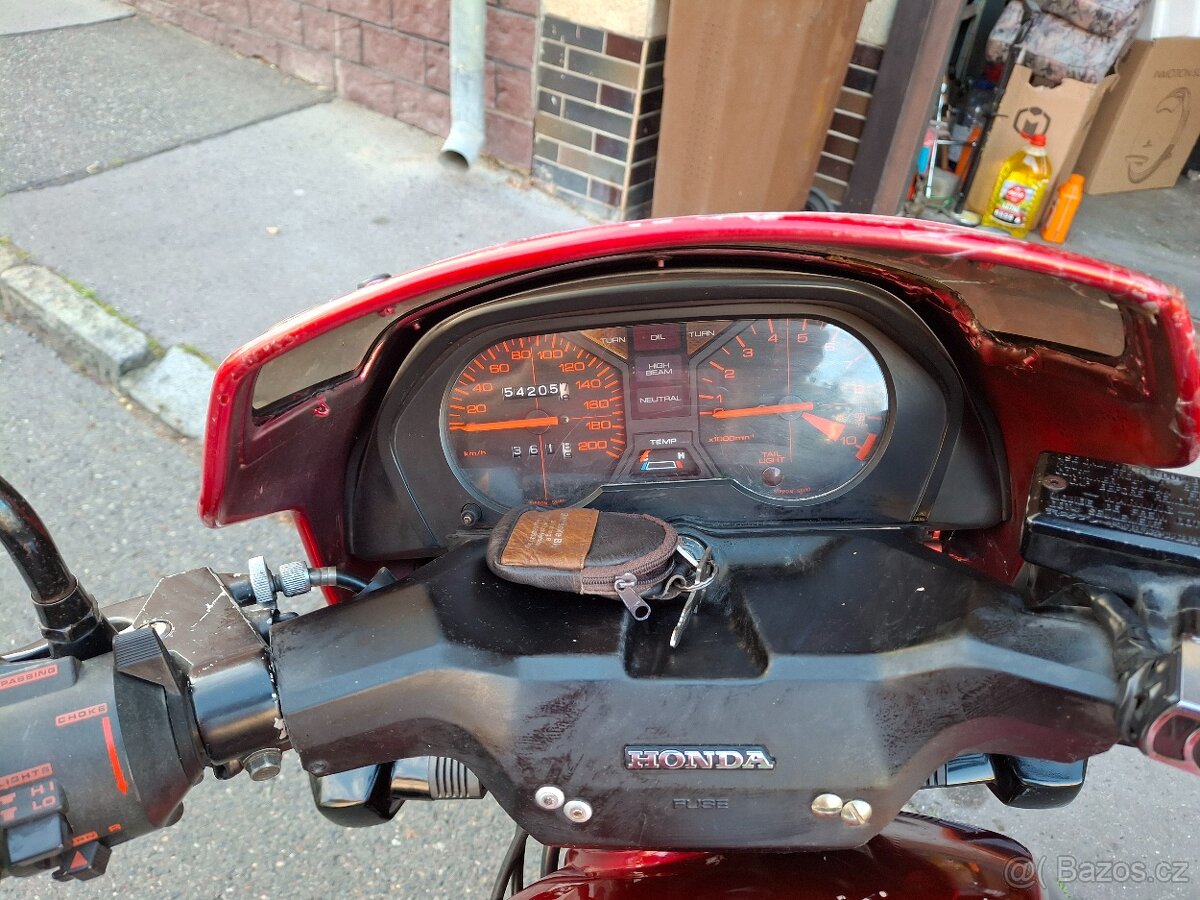 Honda VT 500 1987 - 5