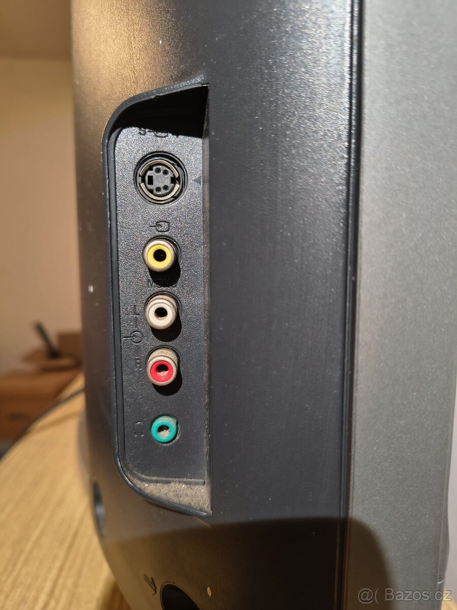 3x starší LCD televize a DVB-T2 Tuner - 5