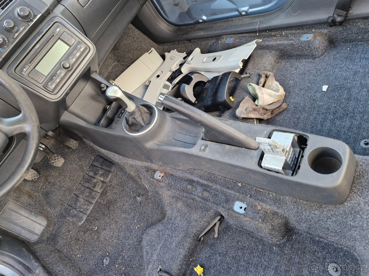 Škoda Fabia 2 rozprodej na díly - 5