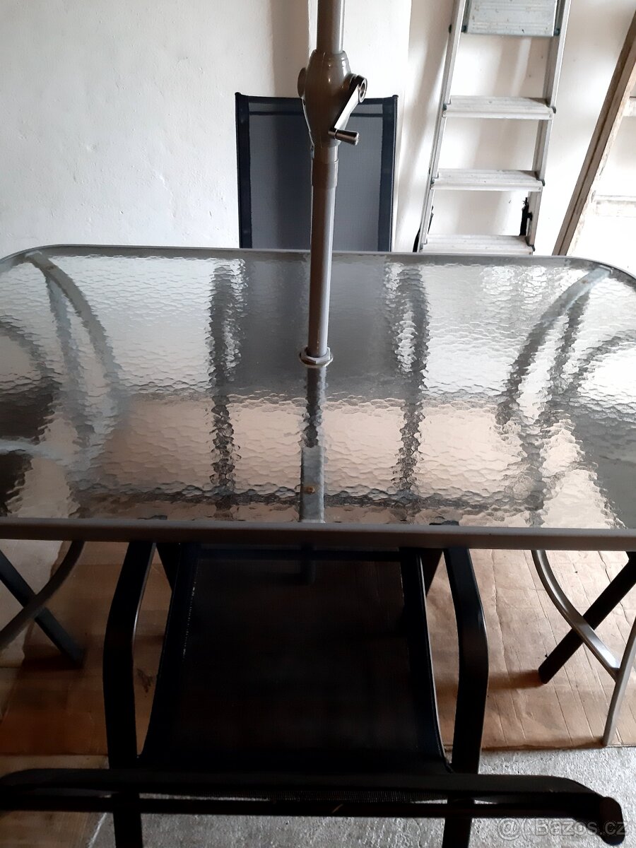 Zahradní stůl a židle - 5