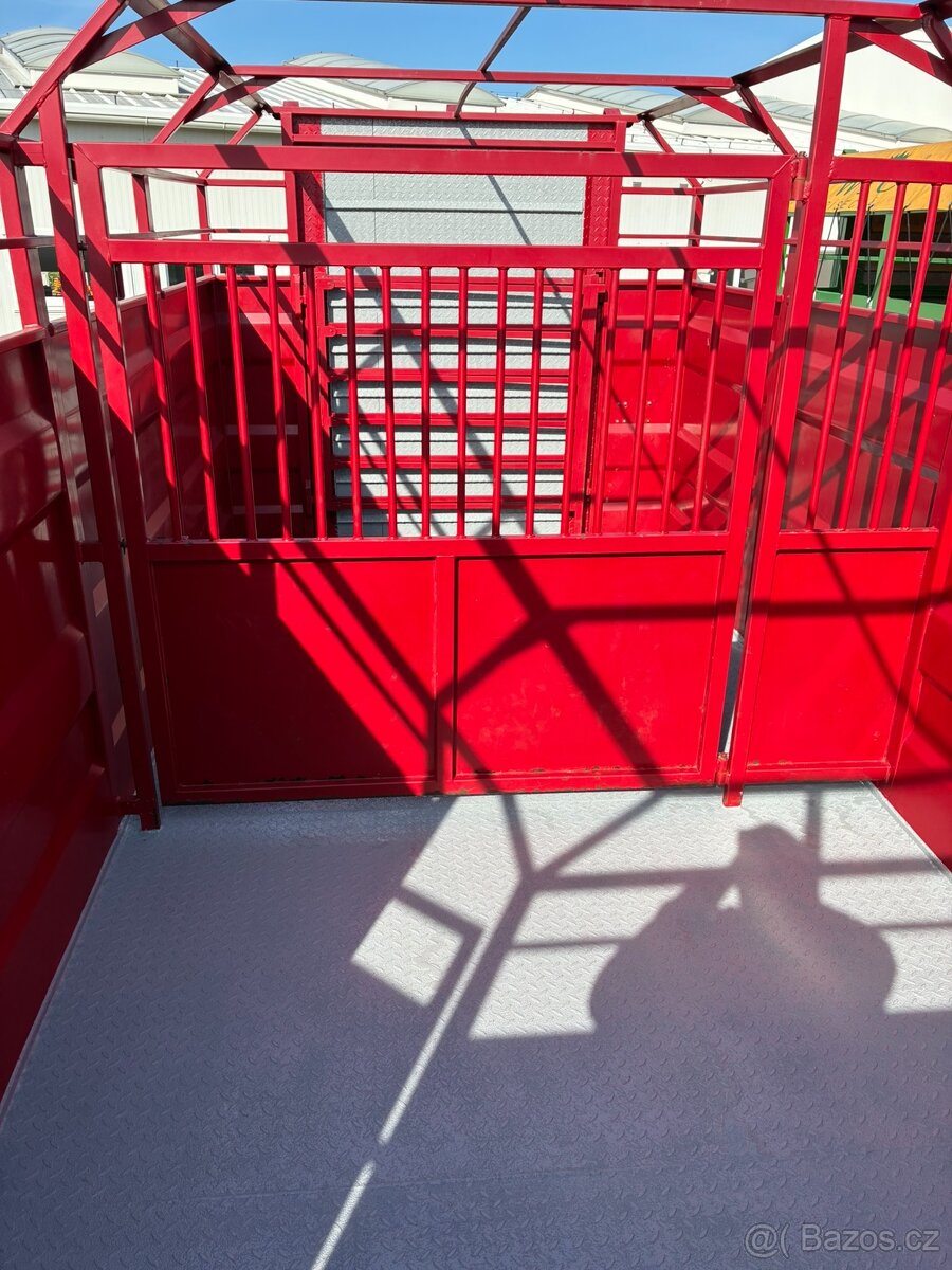 Přepravník dobytka Pardál 5,5 - 5