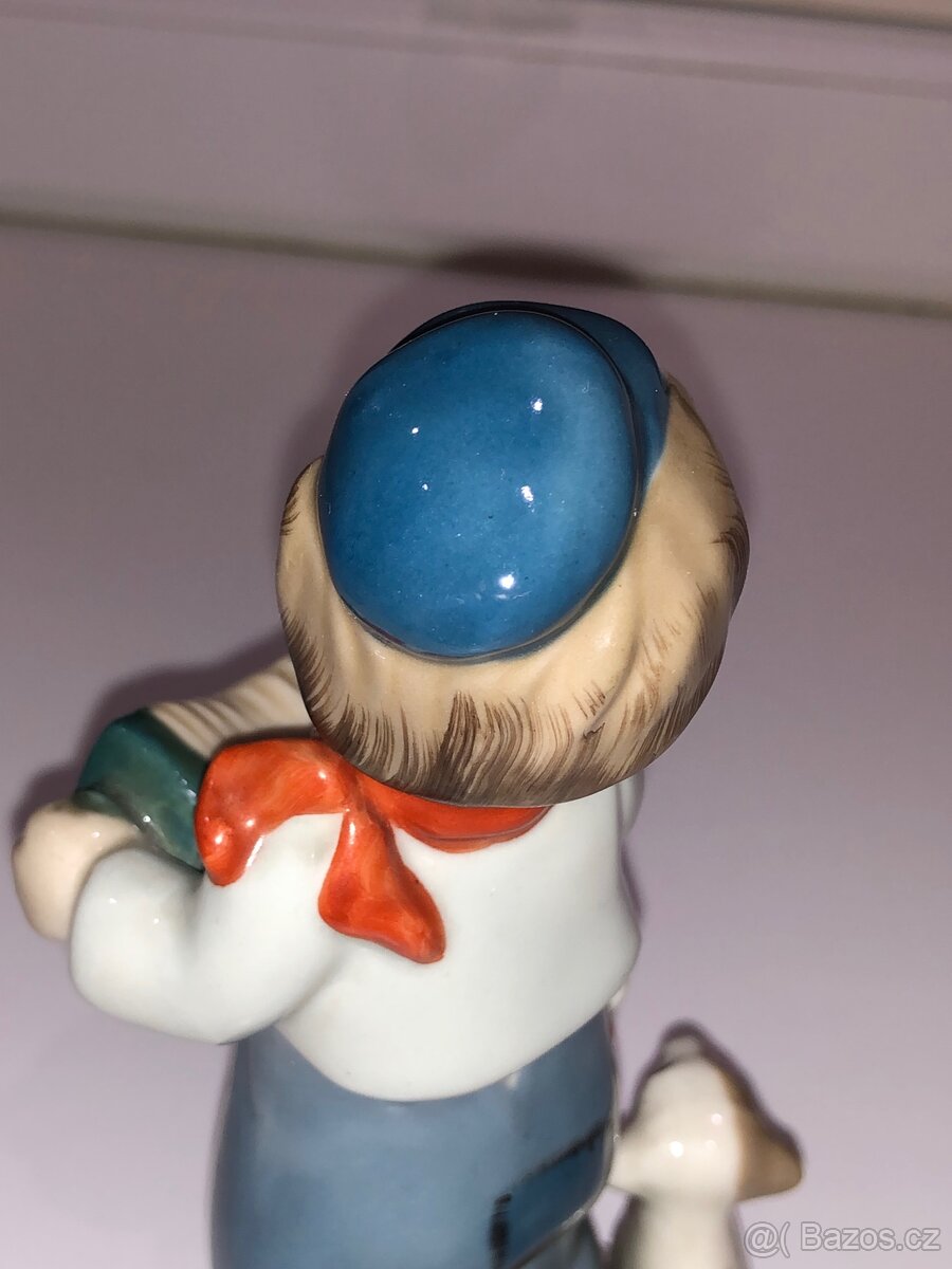 Retro porcelánová figurka Chlapec s harmonikou a psem - 5