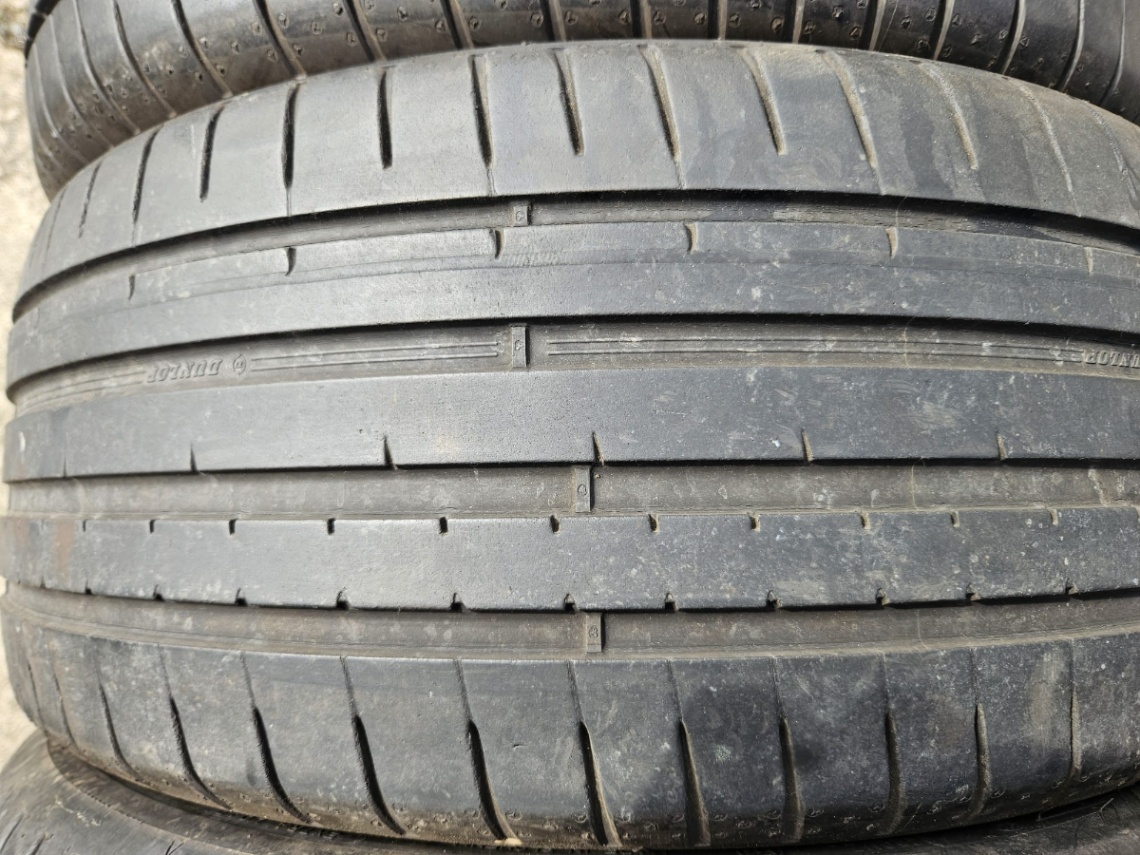 215/40R18 - 5