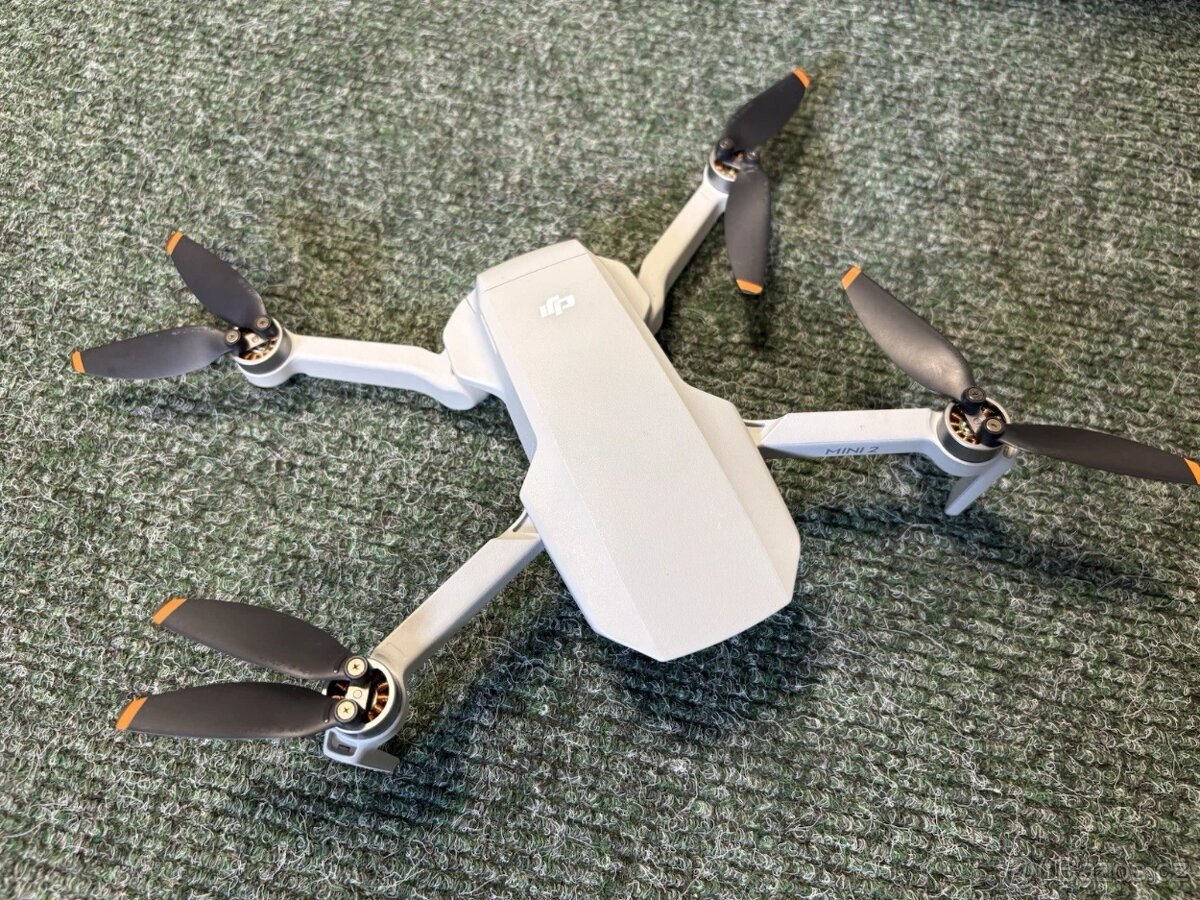 DJI Mini 2 Fly More Combo + 2 baterie navíc - 5