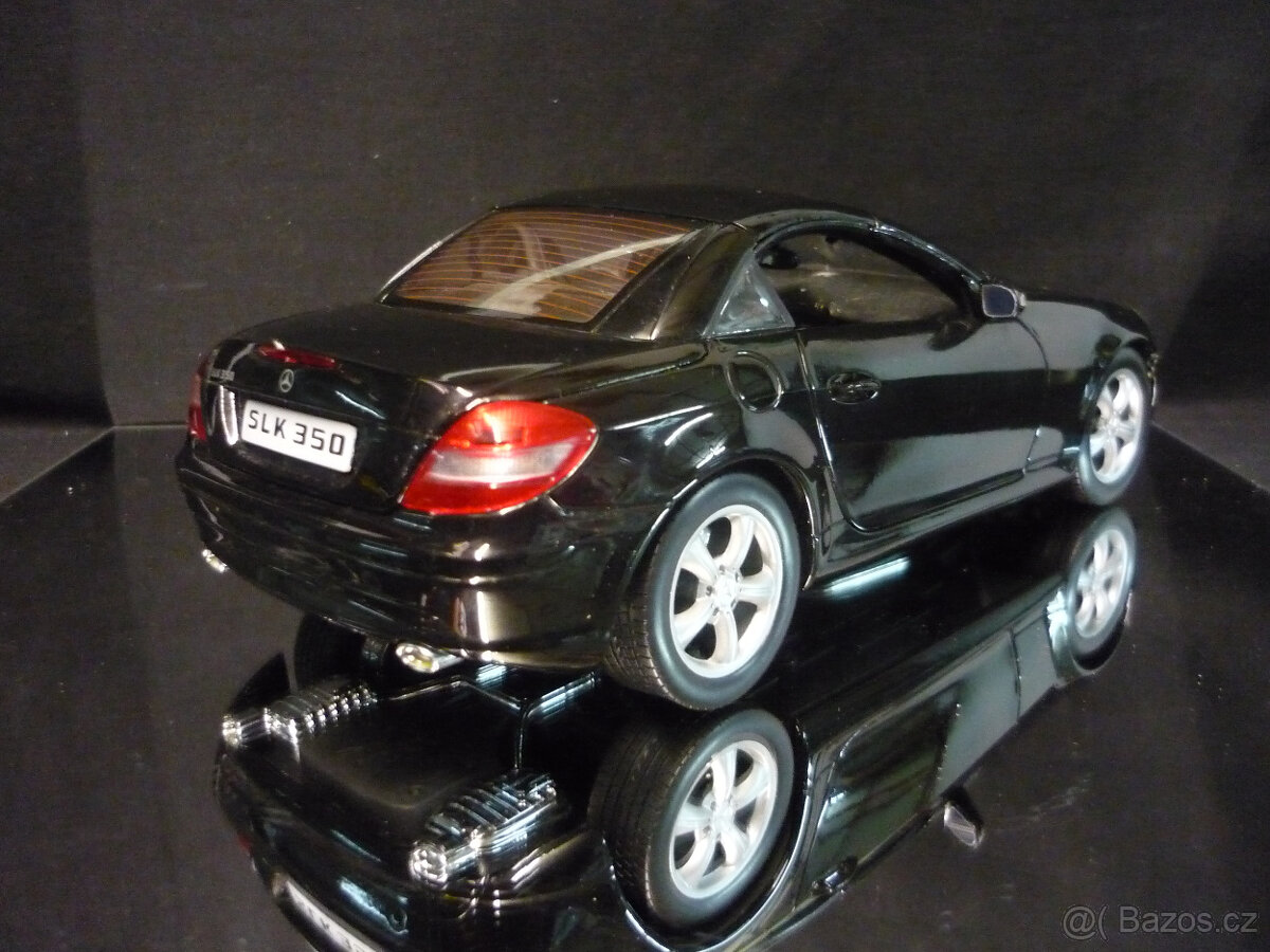 Mercedes Benz SLK 350 Welly 1/18 - 5
