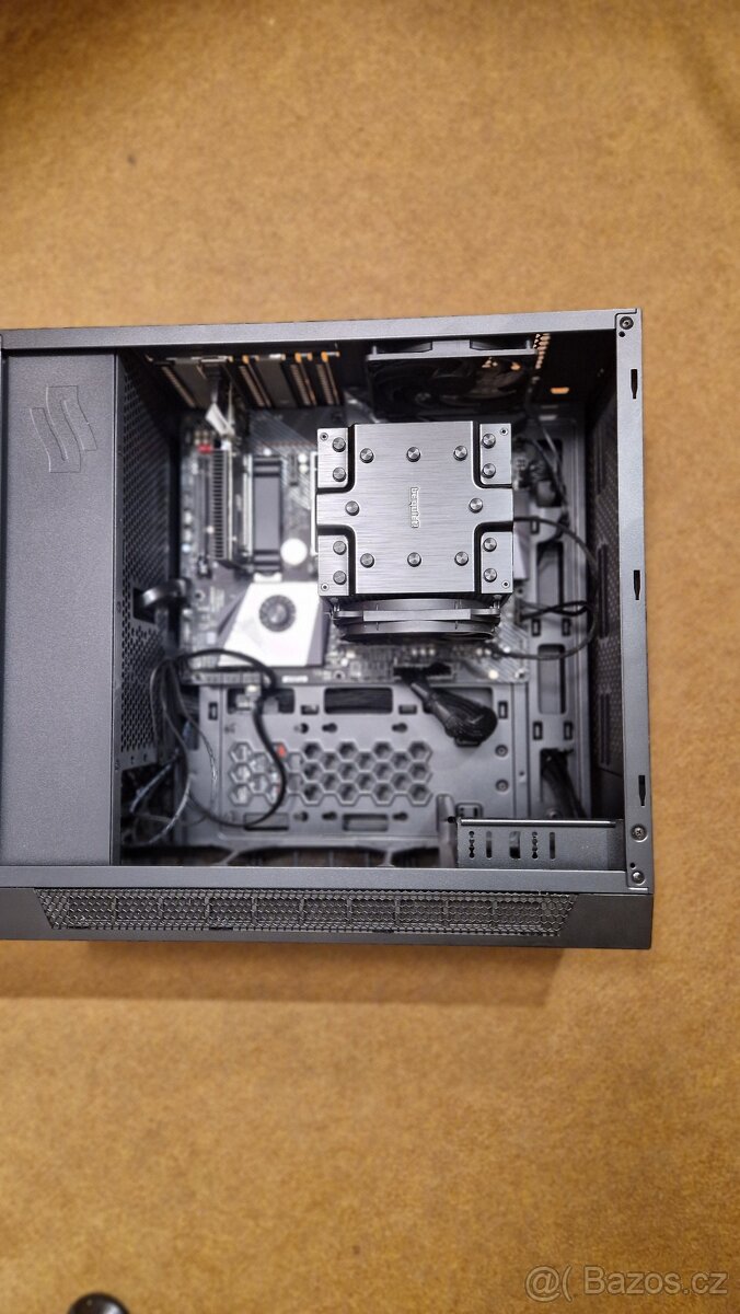 Herní počítač AMD. - 5