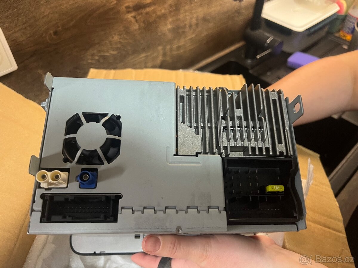 Navigace Octavia 2 , Pasat 7 - 5