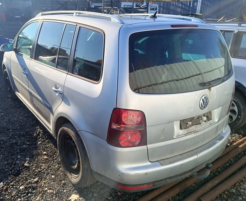 ND z VW Touran 1896.cm3 77.kw nafta r.v.2005 (K17) - 5