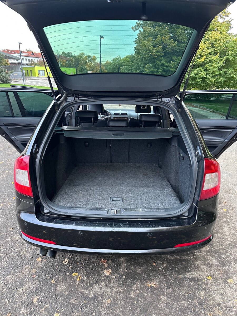 Škoda Octavia 2 RS FL Combi - 5