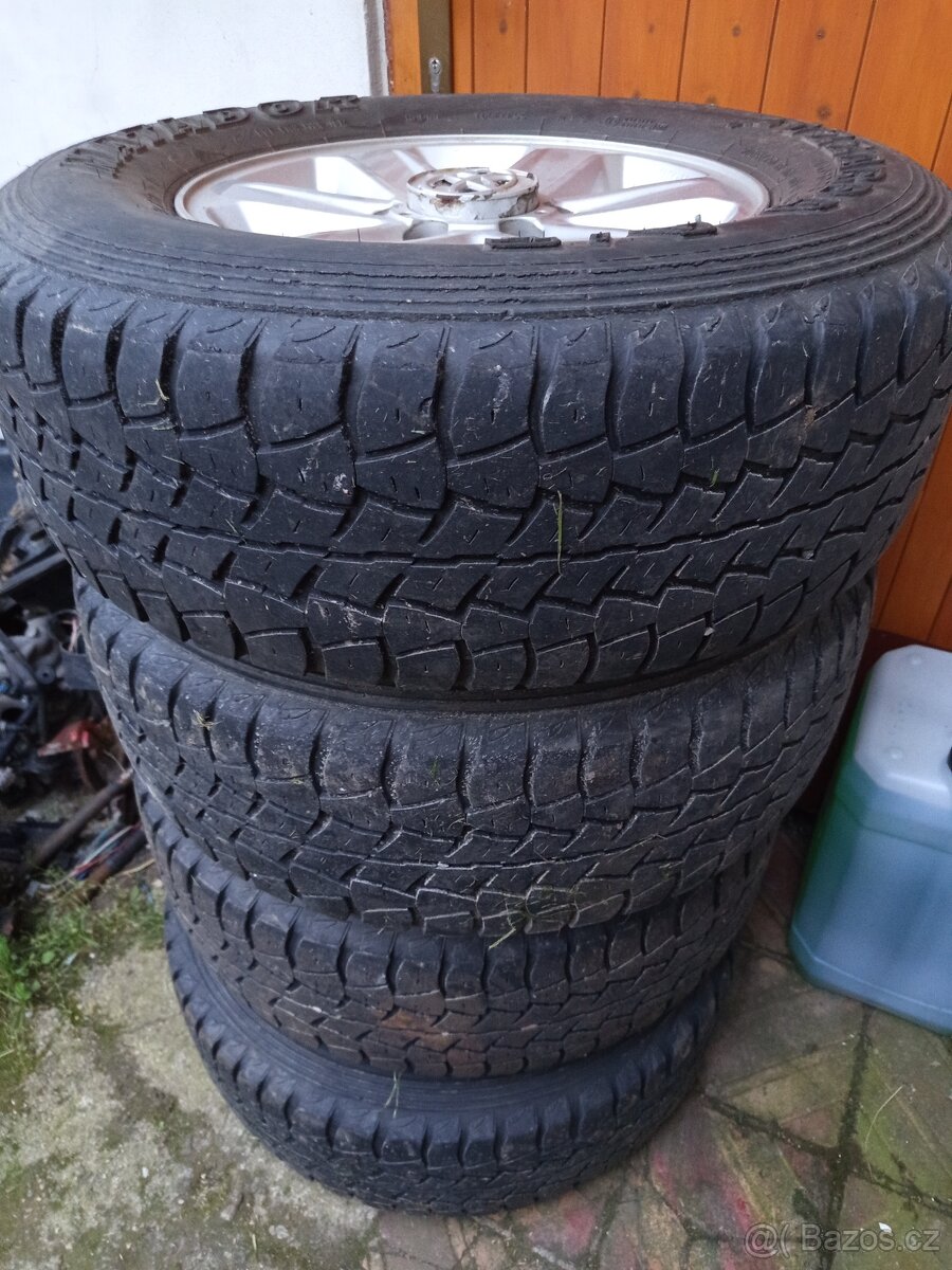 Prodám 4ks ALU kol 6x139,7 R16 A/T - 5