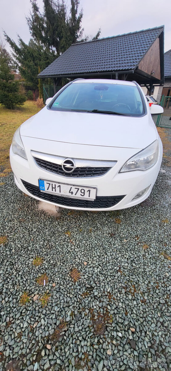 Opel Astra r.v. 2011 - 5