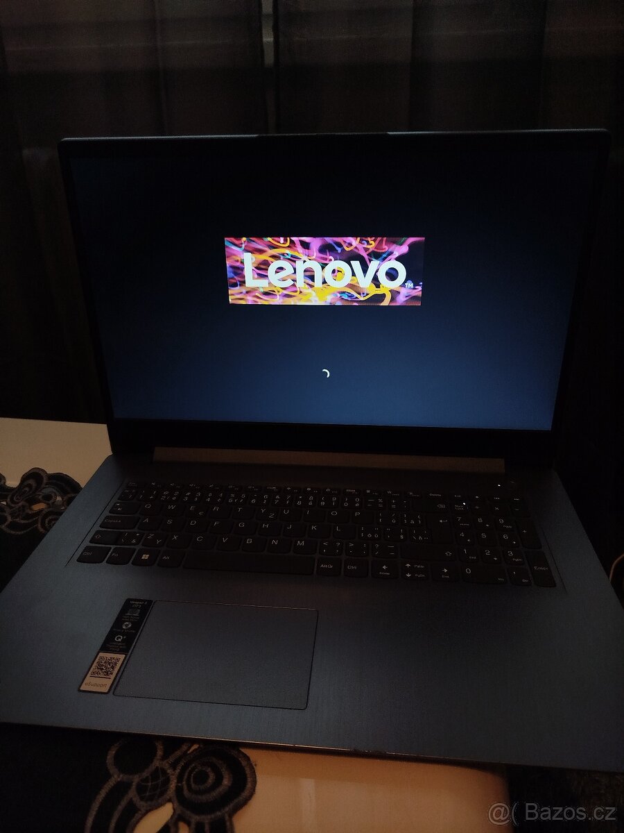 Prodám Lenovo notebook - 5